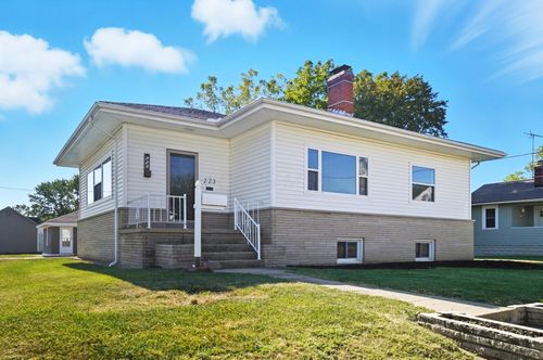 223 W Main St, Mount Sterling, OH, 43143-1212 | Card Image