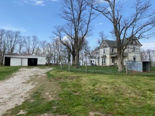 1464 N 900 East Rd, Tower Hill, IL, 62571-4186 | Card Image