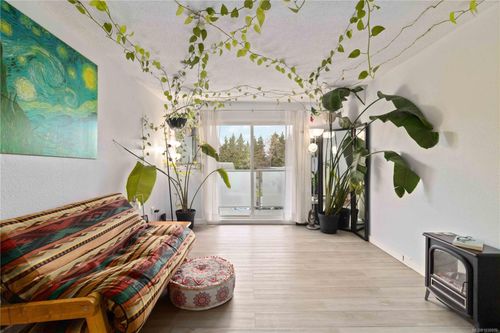 312-3252 Glasgow Ave, Victoria, BC, V8X1M2 | Card Image