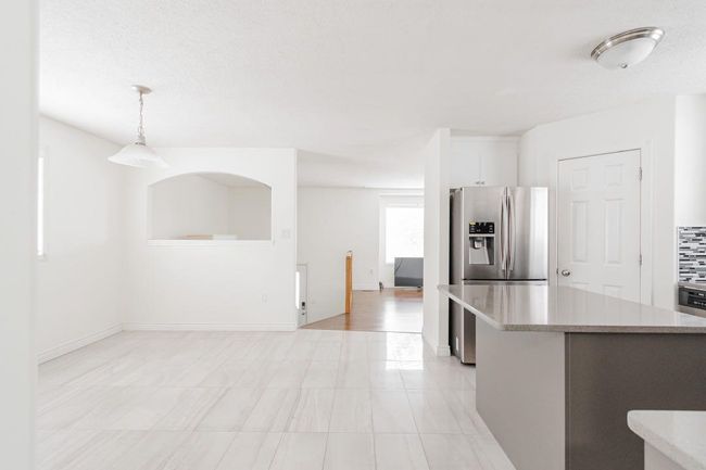 129 Lightbown Way, House other with 4 bedrooms, 3 bathrooms and 3 parking in Fort Mcmurray AB | Image 8