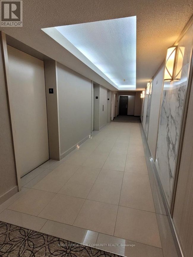 617 - 309 E Major Mackenzie Drive E, Condo with 2 bedrooms, 2 bathrooms and 1 parking in Richmond Hill (Harding) ON | Image 6
