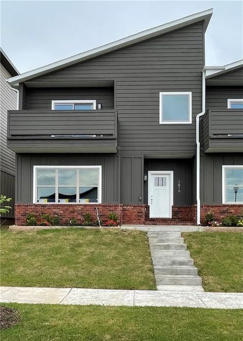 2616 N Ward Dr, Fayetteville, AR, 72704-5163 | Card Image