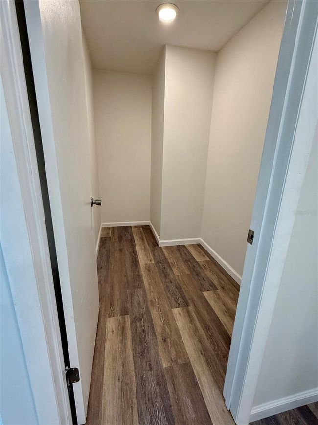 1604 Ne 7 Th St, House other with 5 bedrooms, 3 bathrooms and null parking in Gainesville FL | Image 20