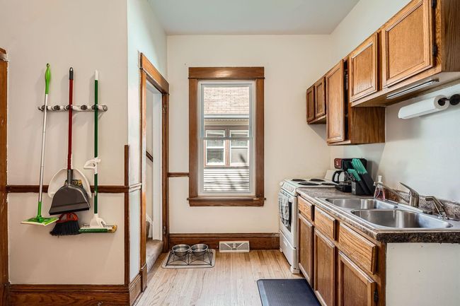 900 Charles Ave - Web Quality - 005 - 12 Kitchen.jpg | Image 9