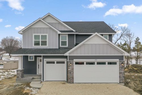 2001 Rainy Ln, Lino Lakes, MN, 55038-2007 | Card Image