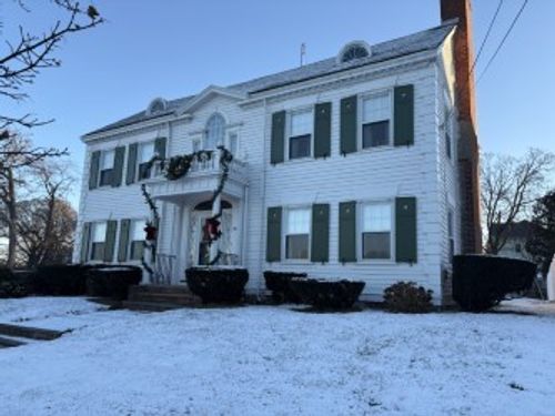 36 Underwood St, Pawtucket, RI, 02860-3204 | Card Image