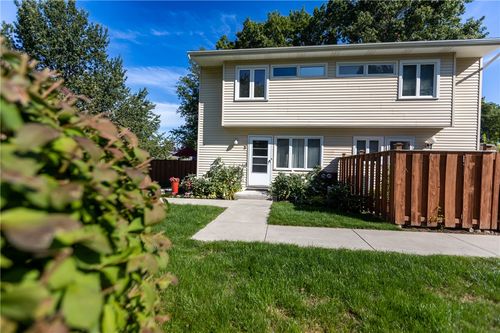 3 Blue Ridge Rd, Penfield, NY, 14526-9502 | Card Image