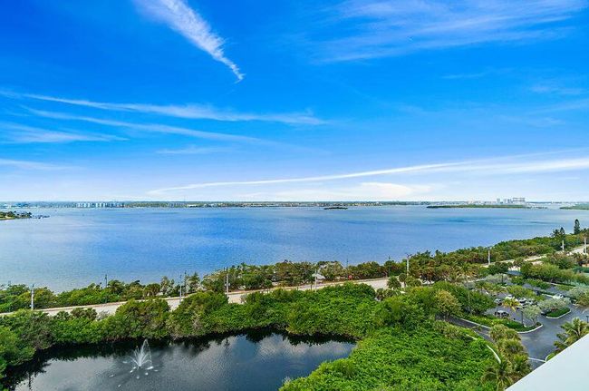 APT-11C - 5070 N Ocean Dr, Condo with 2 bedrooms, 2 bathrooms and null parking in Riviera Beach FL | Image 16