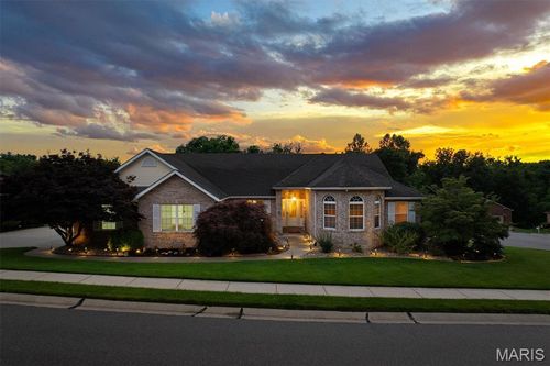 123 Kingsbrooke Blvd, Glen Carbon, IL, 62034-1574 | Card Image
