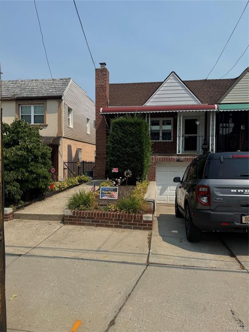 8607 77th Ave, Glendale, NY, 11385-7710 | Card Image