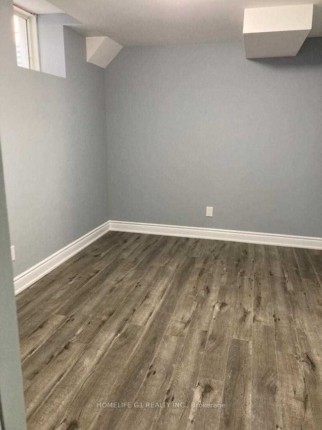 11 Ledger Point Cres, House other with 2 bedrooms, 1 bathrooms and 1 parking in Brampton ON | Image 10
