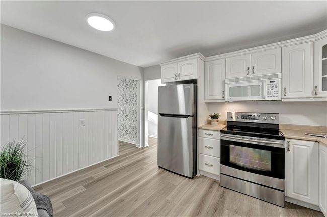 660 Mullin Way, House other with 4 bedrooms, 2 bathrooms and 3 parking in Burlington ON | Image 8