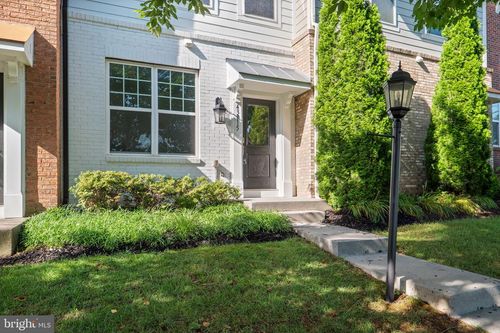 43915 Eastgate View Dr, CHANTILLY, VA, 20152-2599 | Card Image
