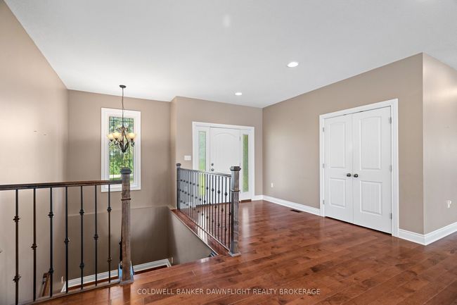 6407 Whalen Line, House other with 5 bedrooms, 3 bathrooms and 10 parking in Lucan Biddulph ON | Image 4