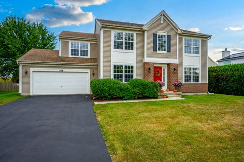 318 Chautauqua Ln, Sycamore, IL, 60178-3042 | Card Image