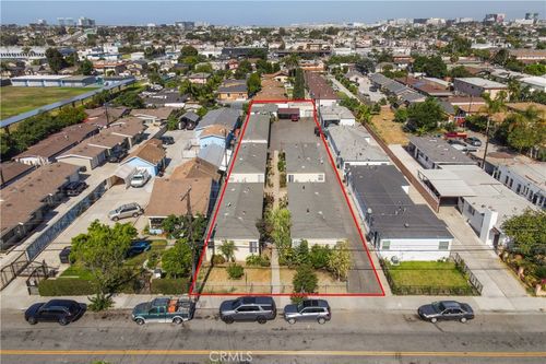 10901 S Freeman, Inglewood, CA, 90304 | Card Image