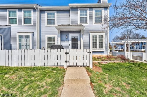 81 Almond Dr, Somerset, NJ, 08873-4225 | Card Image