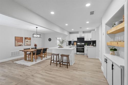 240 N Bryan Pl, Mesquite, TX, 75149-2512 | Card Image