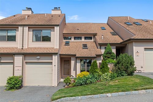 4-4 Hudson Watch Dr, Ossining, NY, 10562-2439 | Card Image