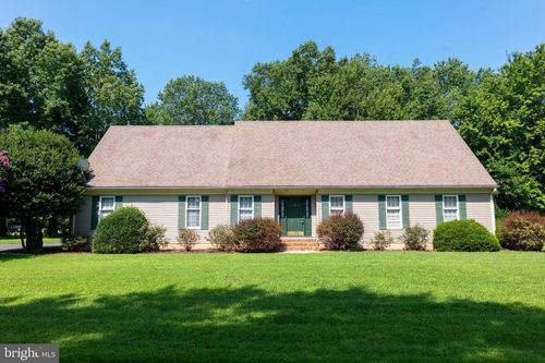 9 Fairway East Dr, GEORGETOWN, DE, 19947-9457 | Card Image