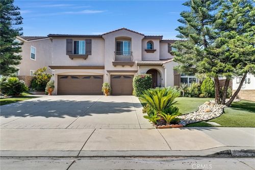 13764 Dellbrook St, Eastvale, CA, 92880-5520 | Card Image