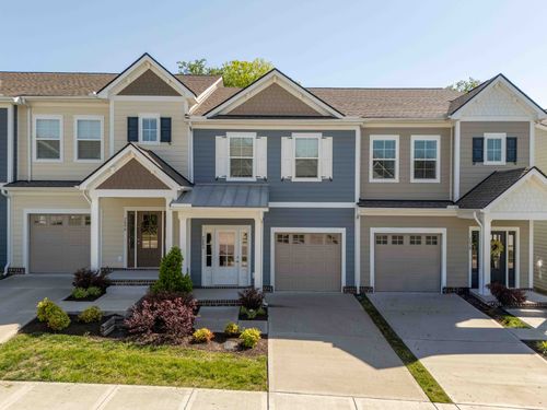 7084 Gracious Dr, Franklin, TN, 37064-4107 | Card Image