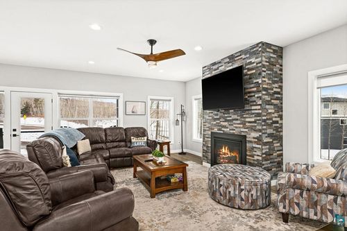 121 Kayak View Ct, Duluth, MN, 55807 | Card Image