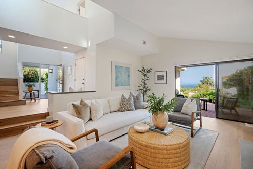 421 Vista De La Playa Ln, SANTA BARBARA, CA, 93109-1701 | Card Image