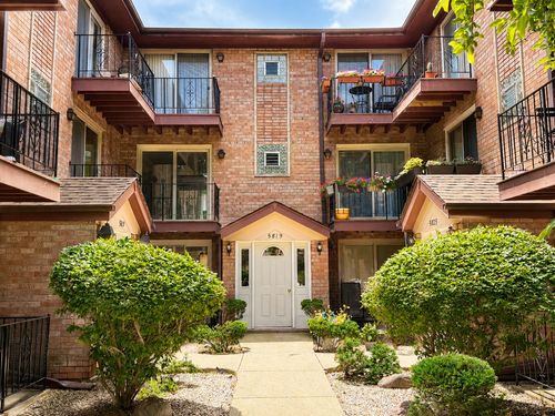 2d-5819 W Higgins Ave, Chicago, IL, 60630-2009 | Card Image
