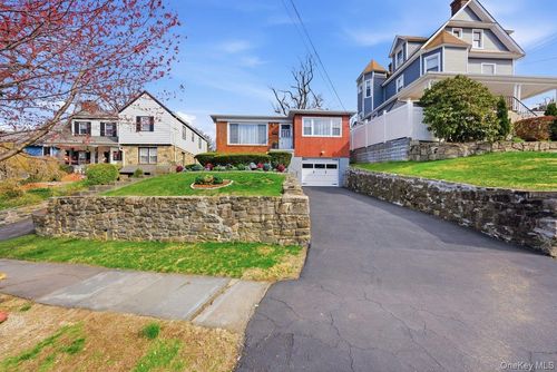 416 Hawthorne Ave, Yonkers, NY, 10705-2817 | Card Image