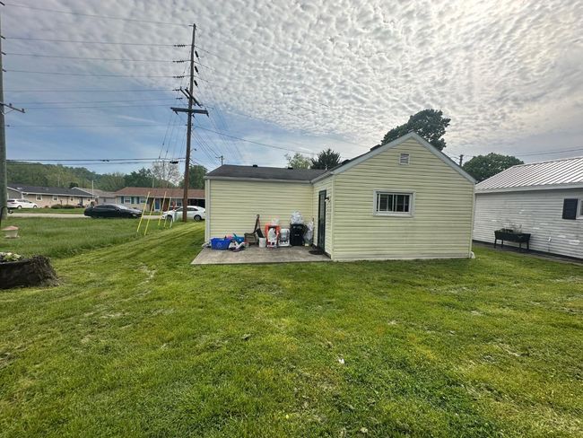 405 Vineyard St, House other with 2 bedrooms, 1 bathrooms and null parking in Vevay IN | Image 17