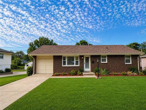 6700 E 135th St, Grandview, MO, 64030-3243 | Card Image