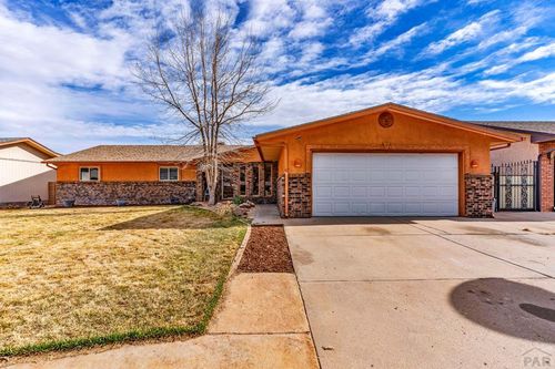 122 Starlite Dr, Pueblo, CO, 81005-2631 | Card Image