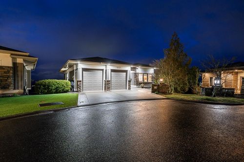 111-51075 Falls Crt, Chilliwack, BC, V4Z1K7 | Card Image