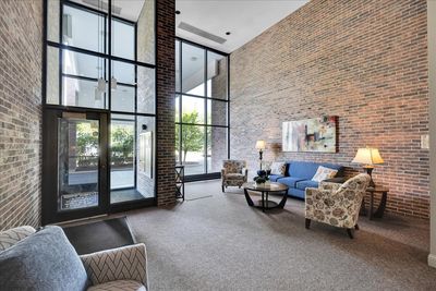 302 - 6525 Main Street, Condo with 2 bedrooms, 2 bathrooms and 1 parking in Downers Grove IL | Image 3