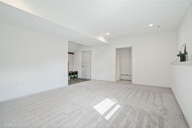 5919 Ne 118 Th St, House other with 4 bedrooms, 3 bathrooms and null parking in Kansas City MO | Image 19
