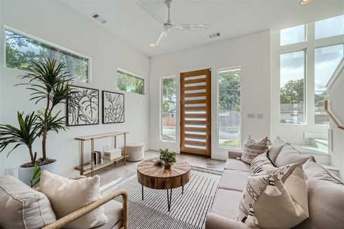 6002 Camino Real, Austin, TX, 78757-2920 | Card Image