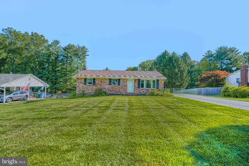 1520 Woodridge Ln, SYKESVILLE, MD, 21784-8340 | Card Image