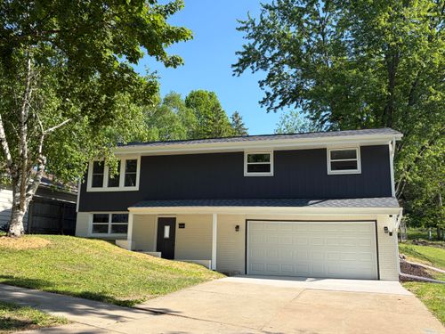 1717 Sunset Ridge Dr W, West Bend, WI, 53090 | Card Image