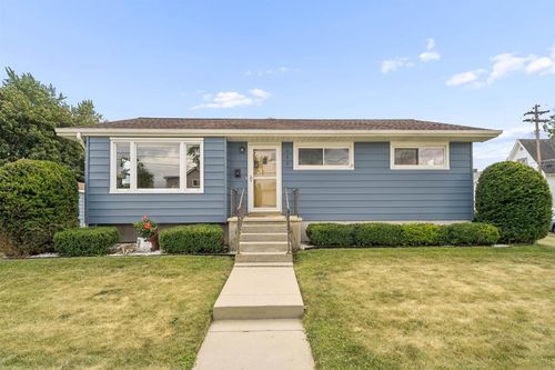 529 Breckenridge Street, MAYVILLE, WI, 53050 | Card Image