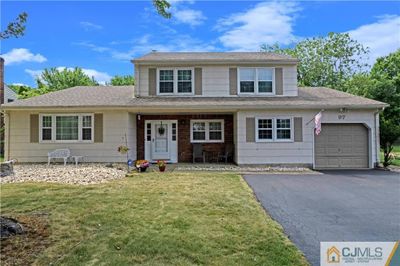 97 Stratford Circle, House other with 5 bedrooms, 3 bathrooms and null parking in Edison NJ | Image 1