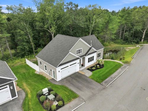 19 Wild Apple Ln, Exeter, NH, 03833-3247 | Card Image