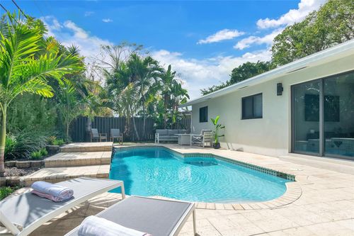 2748 Nw 9th Ln, Wilton Manors, FL, 33311-2323 | Card Image