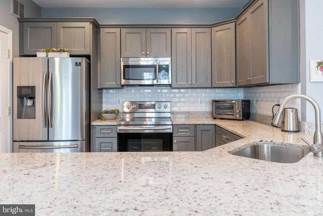 UNIT-9121 - 1530 Spring Gate Dr, Condo with 3 bedrooms, 2 bathrooms and null parking in MCLEAN VA | Image 11