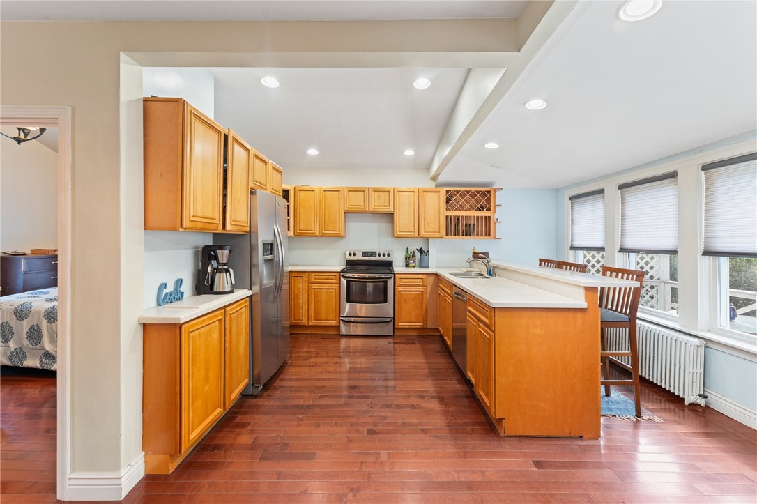 Hilton St, Tiverton, RI 02878