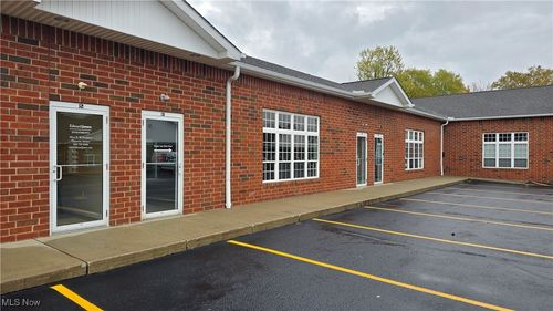 3-8299 Mayfield Rd, Chesterland, OH, 44026-8602 | Card Image