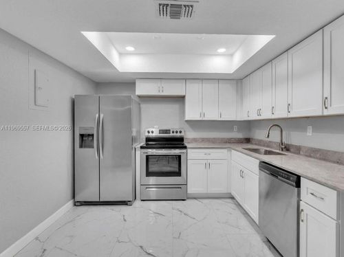 34 Meacham Ln, Tamarac, FL, 33319-2416 | Card Image