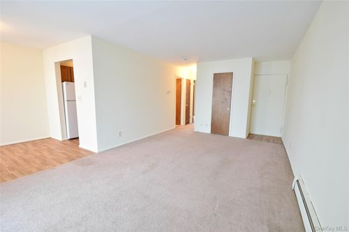 51 Leroy Pl, Newburgh, NY, 12550-3660 | Card Image