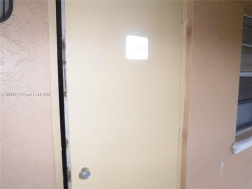 apt-m197-95 Ne 41st St, Oakland Park, FL, 33334-1359 | Card Image