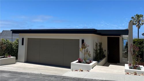 835 La Mirada St, Laguna Beach, CA, 92651-3752 | Card Image